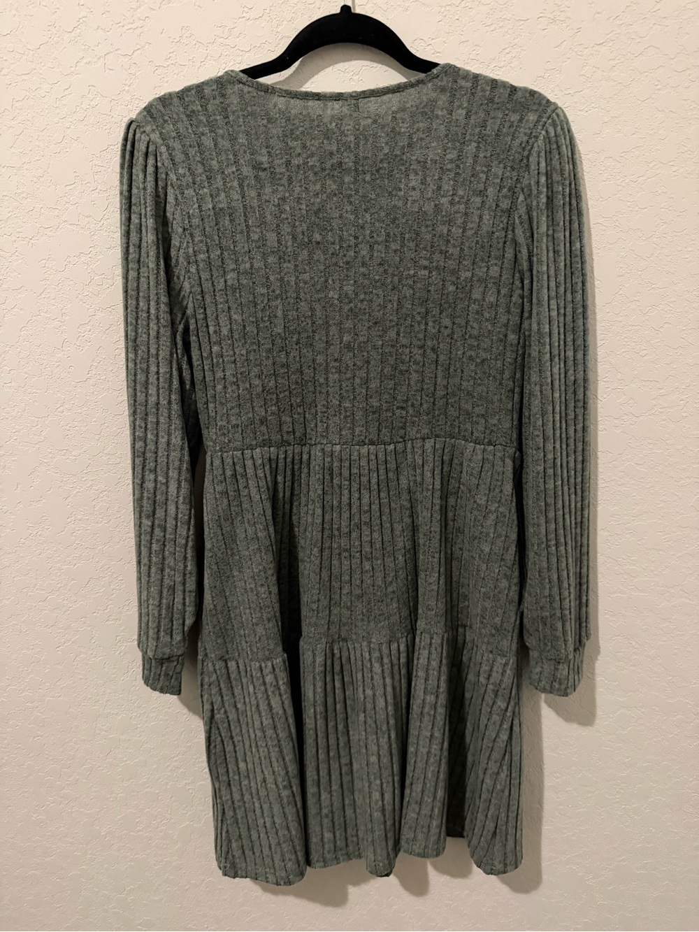 Green Ribbed Long-Sleeve Women's Dress - Picture 3 of 3